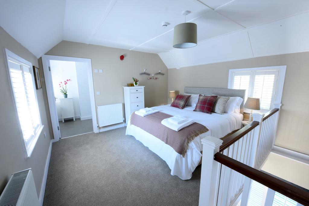 Woodstock Suites Charlton  Bagian luar foto
